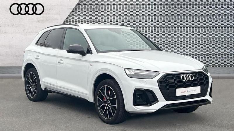 White Used 2023 Audi Q5 Comfort SUV | £38,713 (Fair price) - Image 1/4