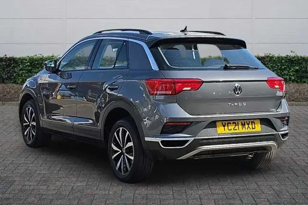 Używany VW T-Roc SE 150 KM (110 kW) 2021 Szary SUV