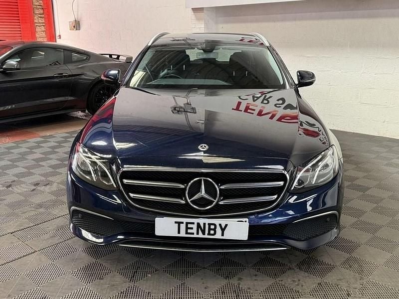 Used Mercedes E300 SE 2019 Blue Estate