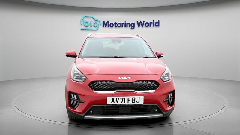 Used Kia Niro 141 HP (103 kW) 2021 Red SUV