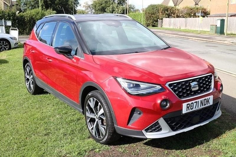 Used Seat Arona Xperience Lux 110 HP (80 kW) 2021 Red SUV