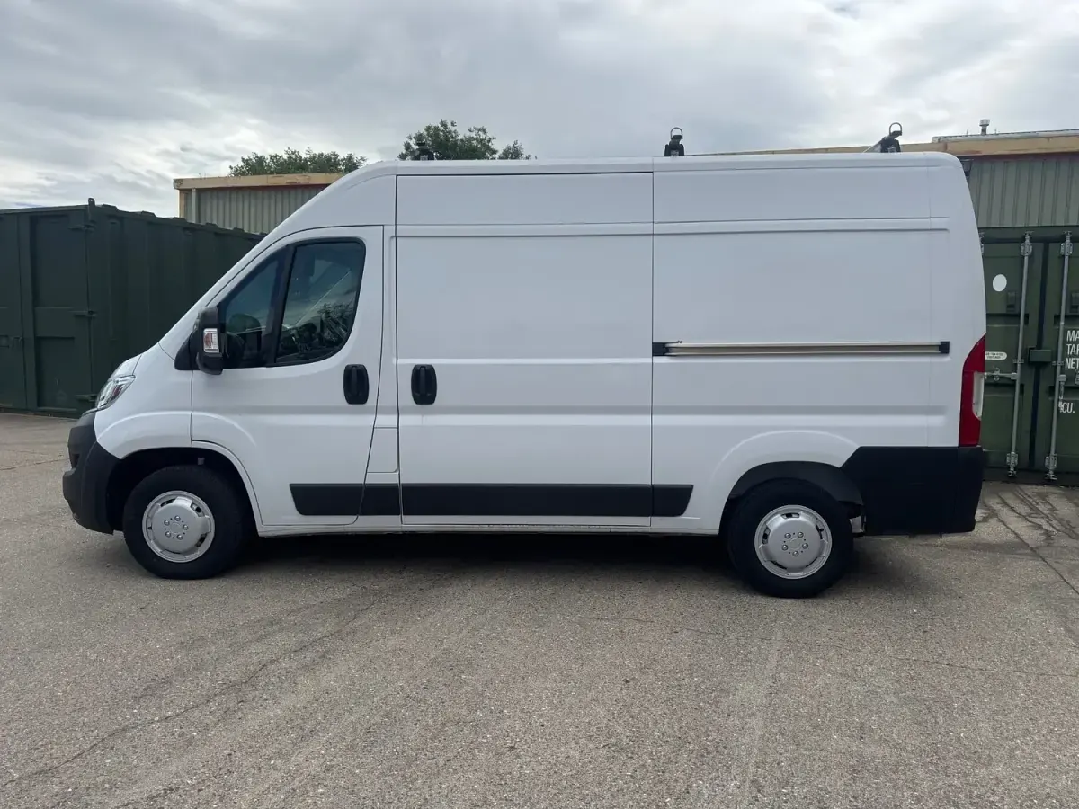Used Citroën Relay 140 HP (102 kW) 2021 White Van