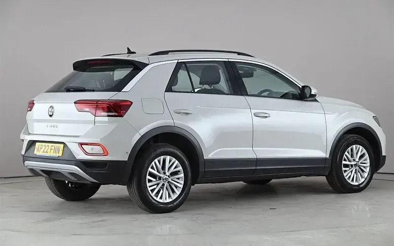 Usado VW T-Roc Life 110 HP (80 kW) 2024 SUV