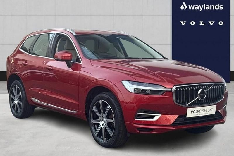 Used Volvo XC60 Inscription 386 HP (283 kW) 2021 Red SUV