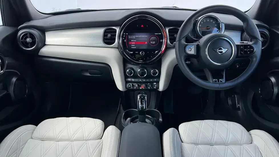 Used Mini Cooper Exclusive 134 HP (98 kW) 2022 Red Hatchback