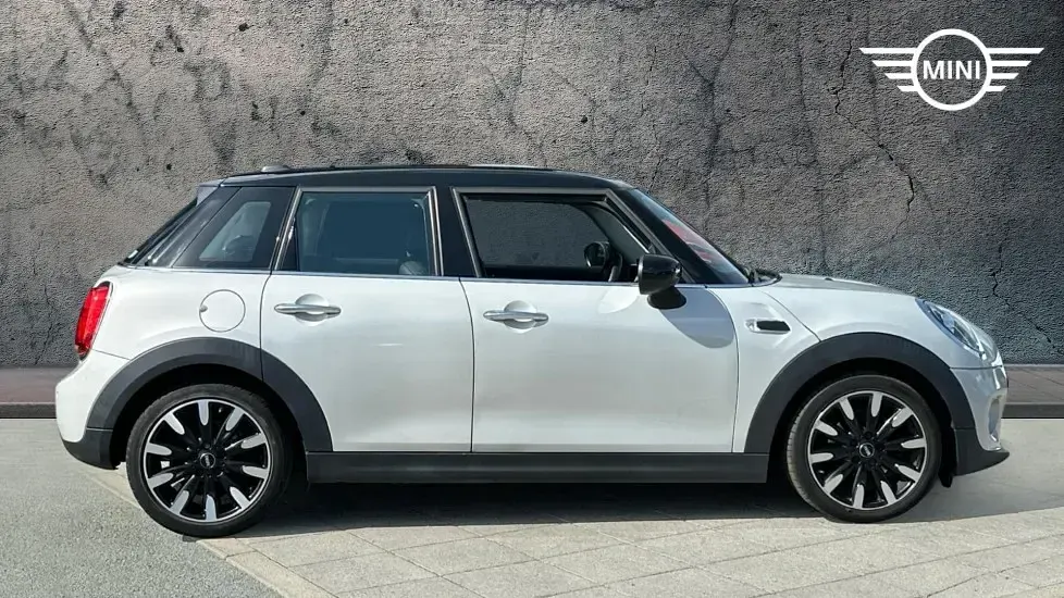 Used Mini Cooper Exclusive 136 HP (100 kW) 2019 Silver Hatchback