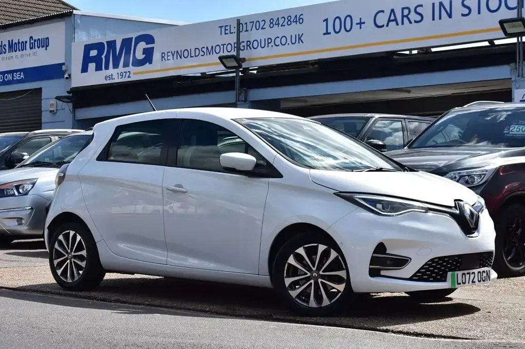Used Renault Zoe GT-Line 100 kW (136 HP) 2022 White Hatchback