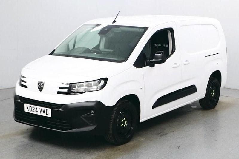 White Used 2024 Peugeot Partner MPV | £14,990 (Fair price) - Image 1/4
