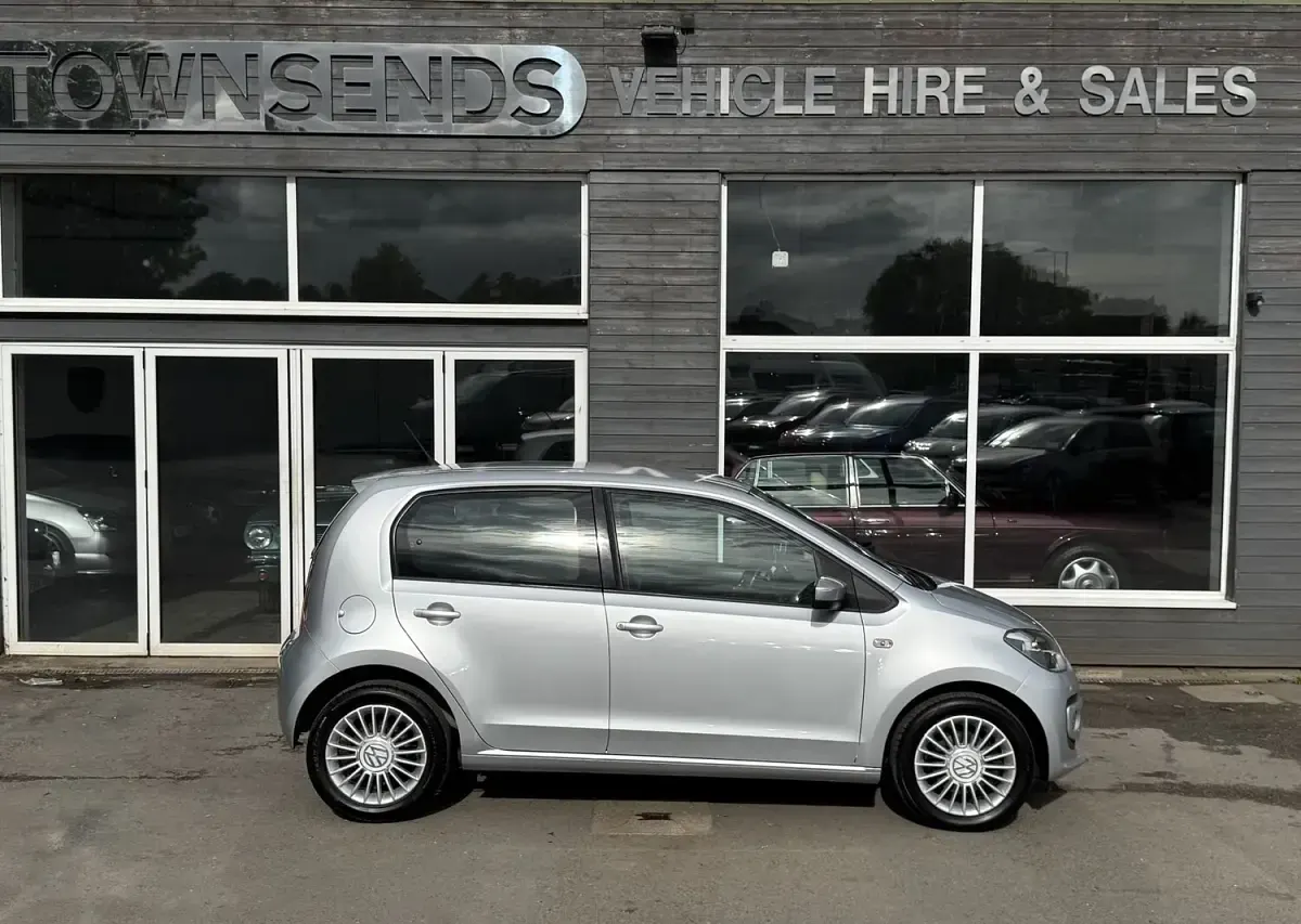 Used VW up! high up! 60 HP (44 kW) 2013 Silver Hatchback