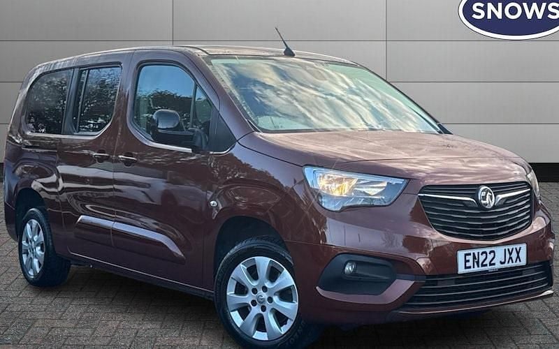 Used 2022 Vauxhall Combo Estate | £15,858 (A bit pricey) - Image 1/4