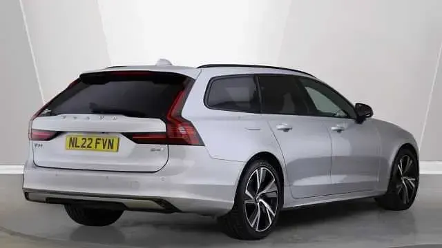 Used Volvo V90 R-Design 197 HP (144 kW) 2022 Estate