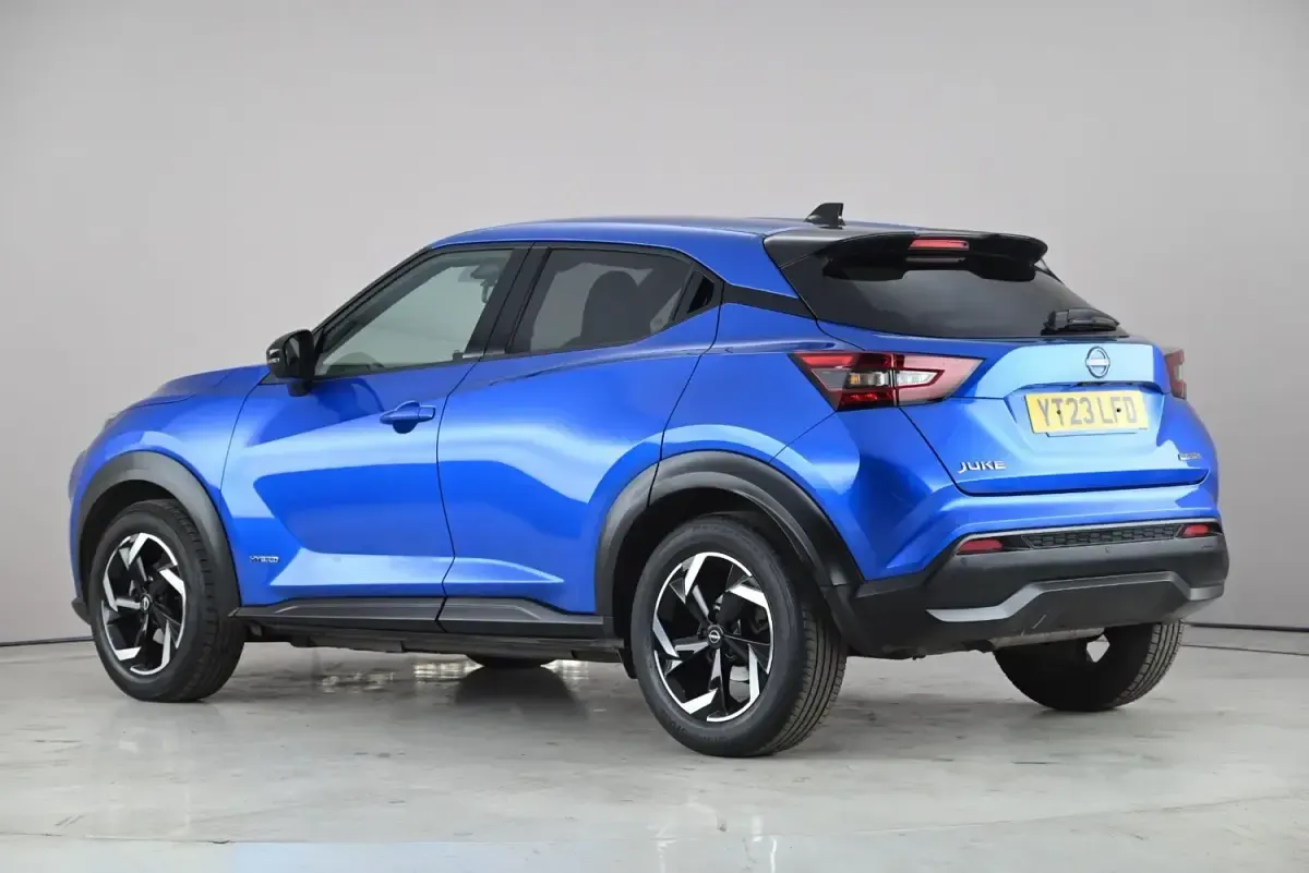Used Nissan Juke N-Connecta 143 HP (105 kW) 2023 Blue SUV