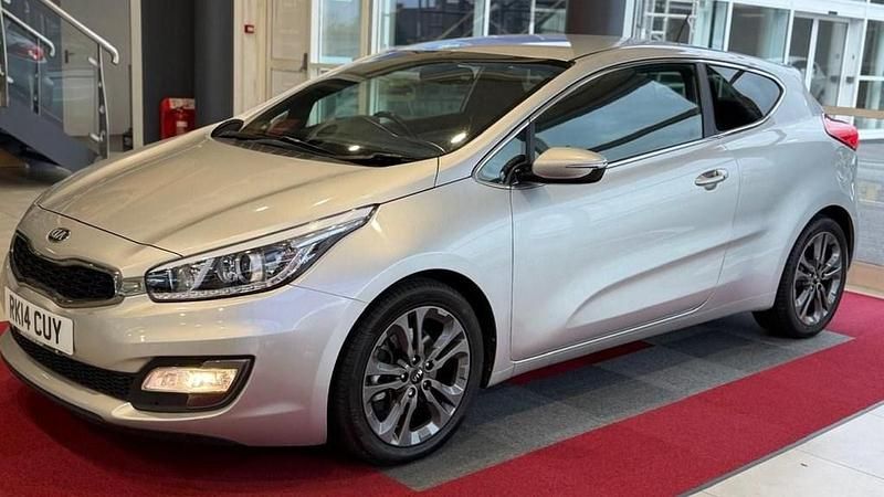 Used Kia ProCeed 126 HP (92 kW) 2014 Silver Hatchback