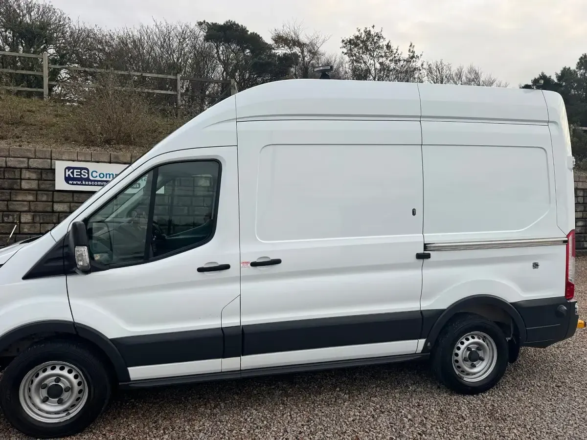 Used Ford Transit 130 HP (95 kW) 2019 White
