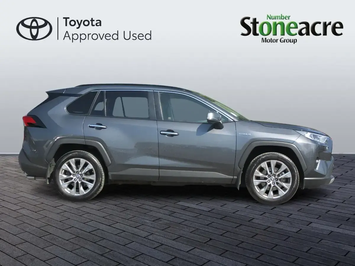 Used Toyota RAV4 222 HP (163 kW) 2021 Grey SUV