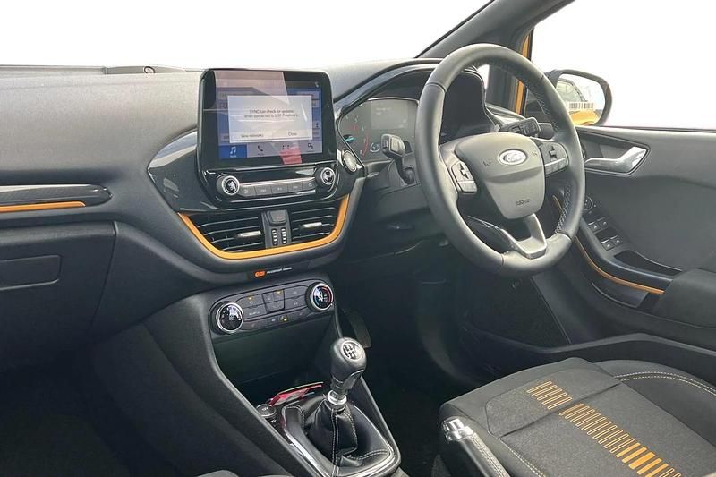 Used Ford Fiesta Active 140 HP (102 kW) 2018 Yellow Hatchback