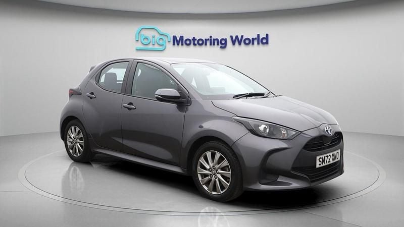 Used Toyota Yaris Hybrid 116 HP (85 kW) 2023 Grey Hatchback