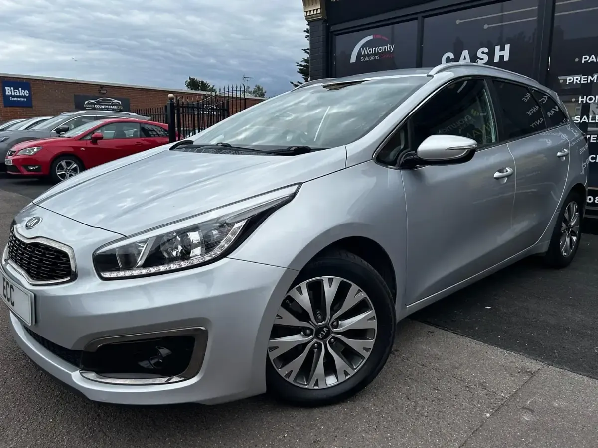Używany Kia Ceed 136 KM (100 kW) 2016 Srebrny Hatchback