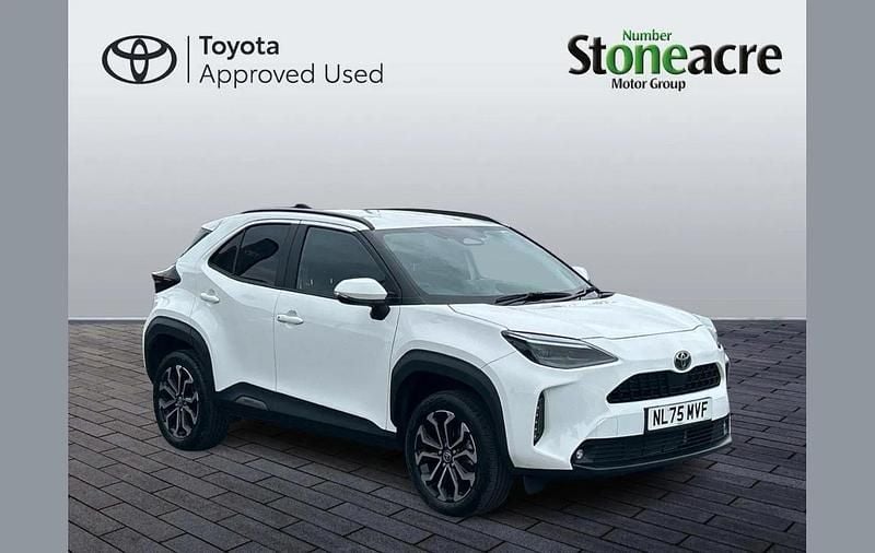 Used Toyota Yaris Cross Design 113 HP (83 kW) 2025 White SUV