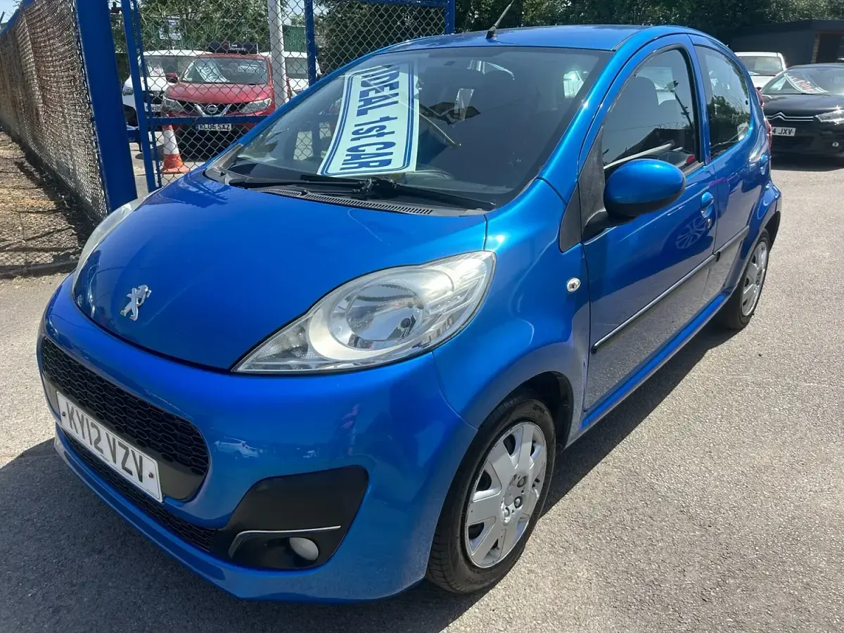 Used Peugeot 107 Active 68 HP (50 kW) 2012 Blue Hatchback