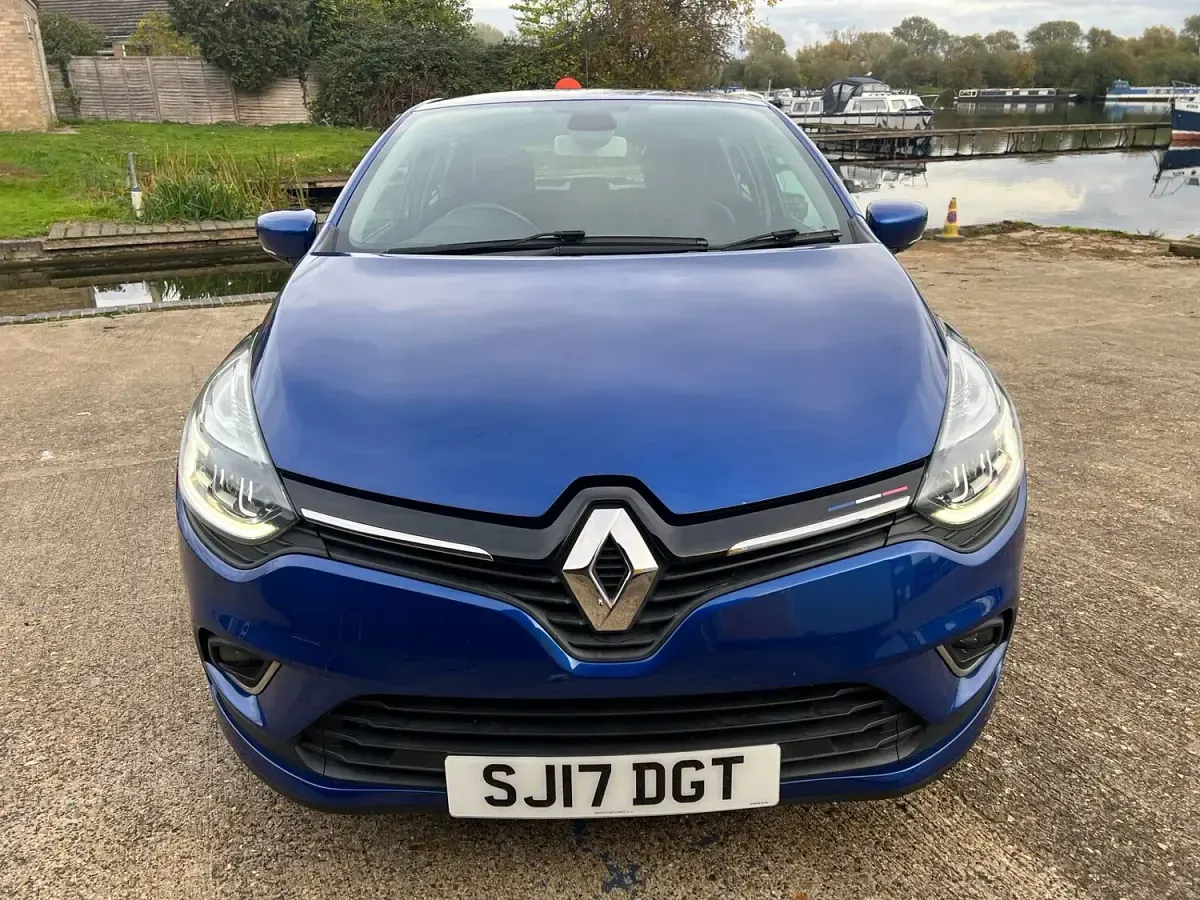 Used Renault Clio Dynamique 2017 Blue Hatchback