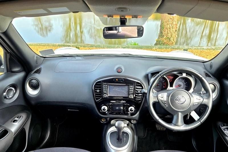 Used Nissan Juke Acenta 117 HP (86 kW) 2013 White SUV