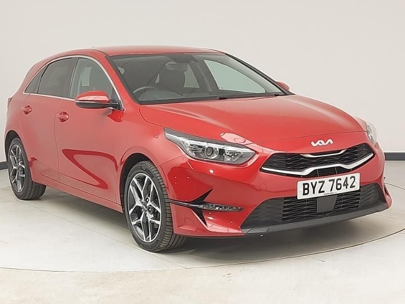 Used Kia Ceed 158 HP (116 kW) 2022 Red Hatchback