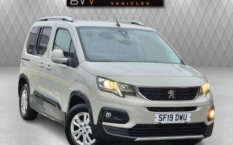 Used Peugeot Rifter Allure 102 HP (75 kW) 2023 MPV