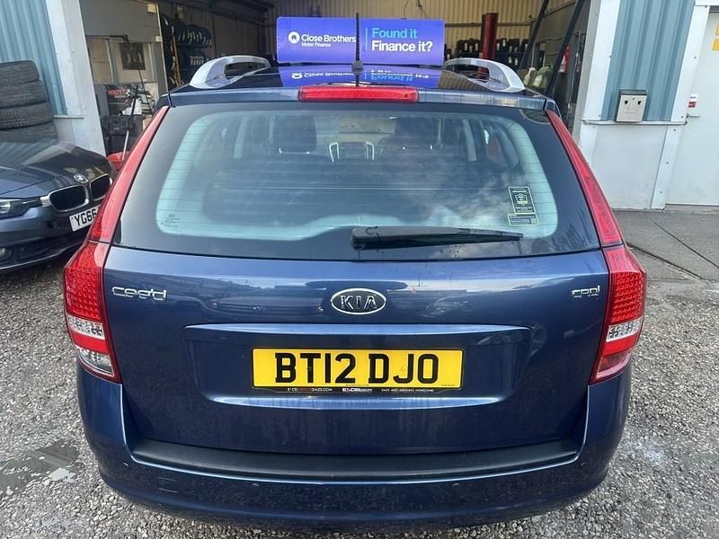 Used Kia Ceed Sportswagon 89 HP (65 kW) 2012 Blue Estate