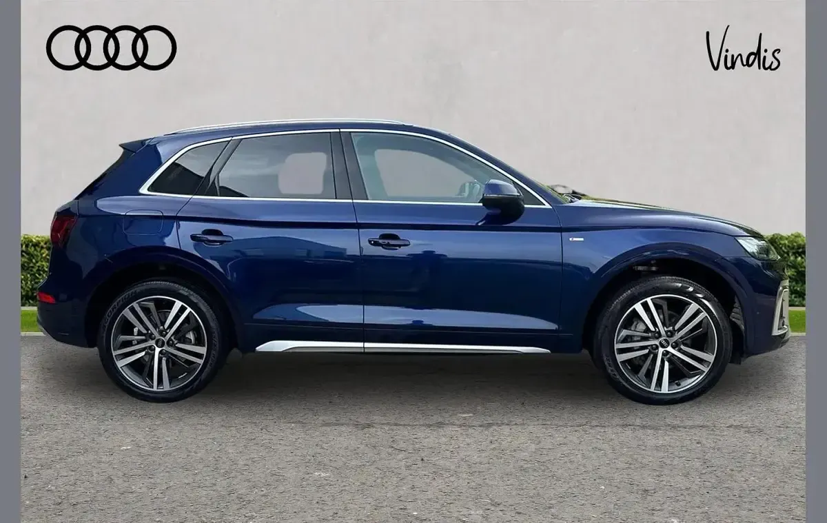 Used Audi Q5 S-Line 295 HP (216 kW) 2023 Blue SUV
