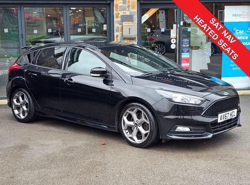 Used Ford Focus ST 250 HP (183 kW) 2017 Black Hatchback