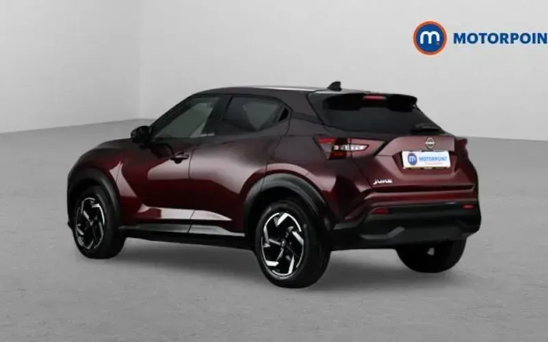 Used Nissan Juke N-Connecta 114 HP (83 kW) 2023 Red SUV
