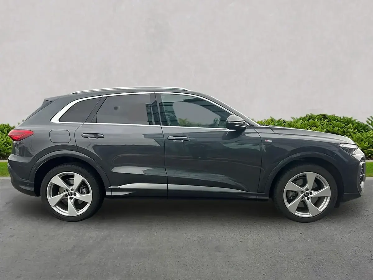 Used Audi Q5 S-Line 204 HP (150 kW) 2025 Grey SUV