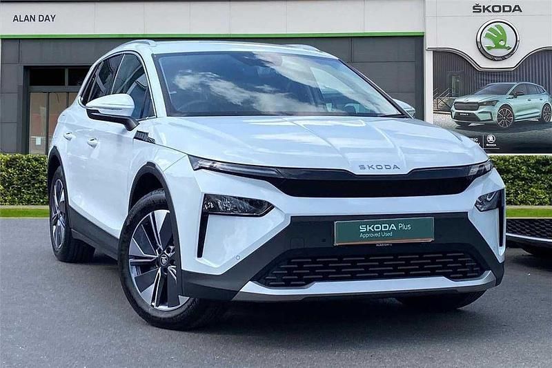 Moon white metallic Used 2025 Skoda Elroq SUV | £28,199 (Fair price) - Image 1/4