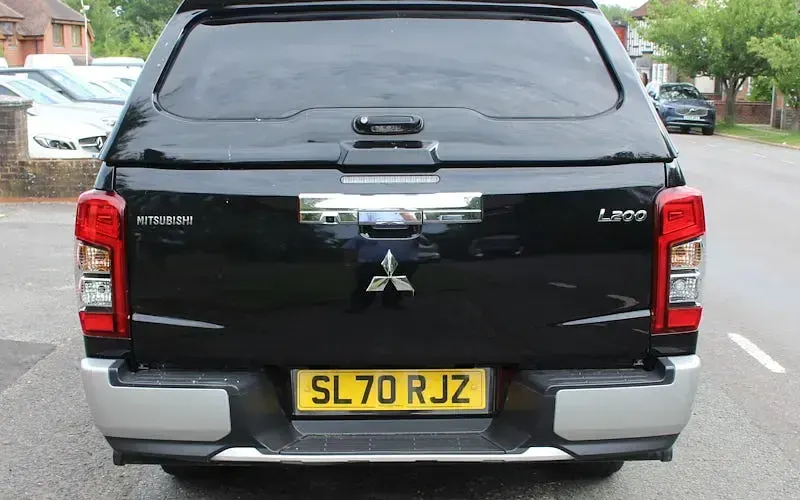 Used Mitsubishi L200 150 HP (110 kW) 2020 Black Pickup