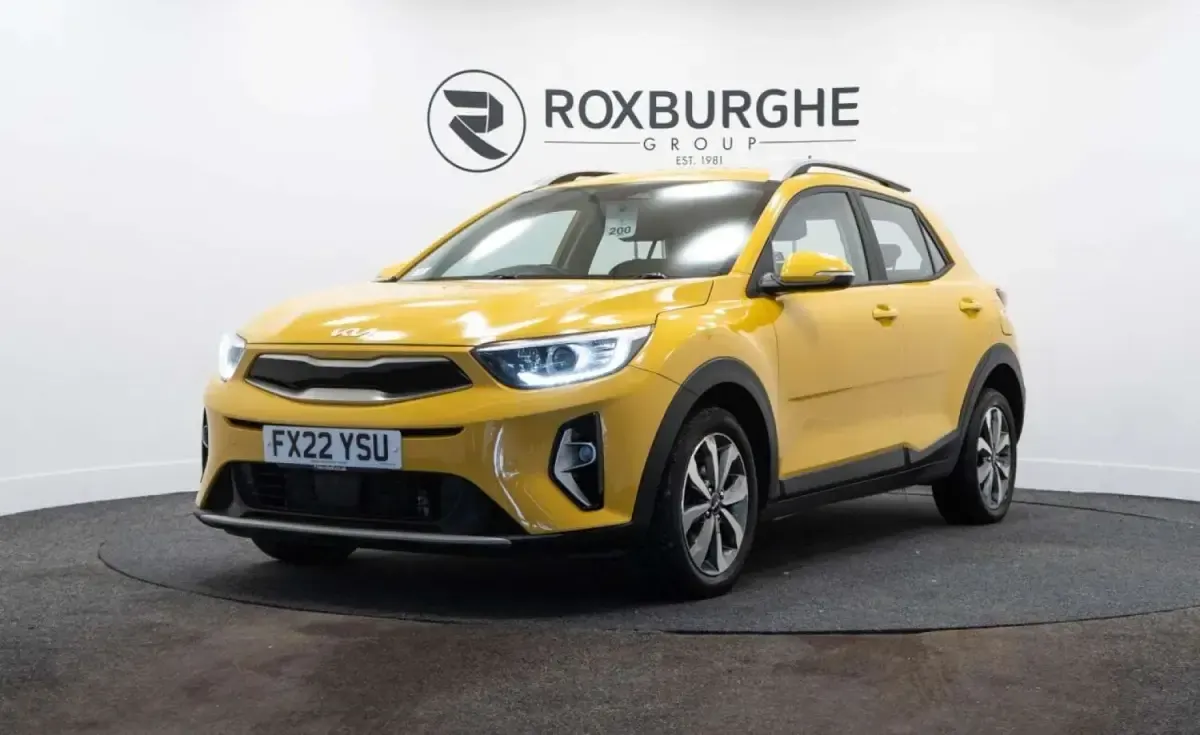 Second-hand Kia Stonic 99 CP (72 kW) 2022 Galben SUV