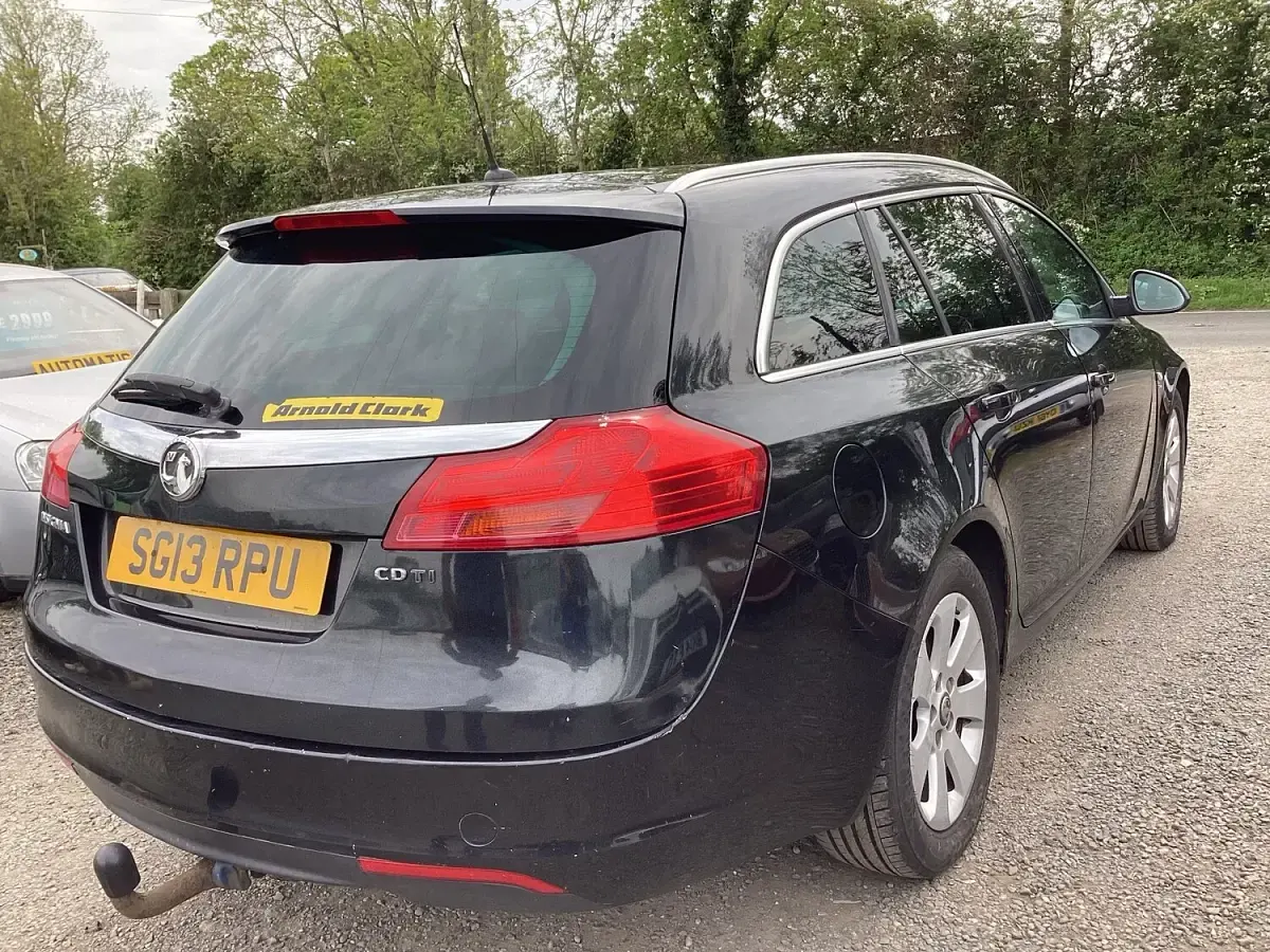 Used Vauxhall Insignia SRi 2013 Black Estate