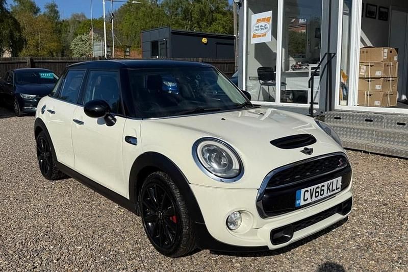 Usado Mini Cooper S 170 HP (125 kW) 2016 Citadino