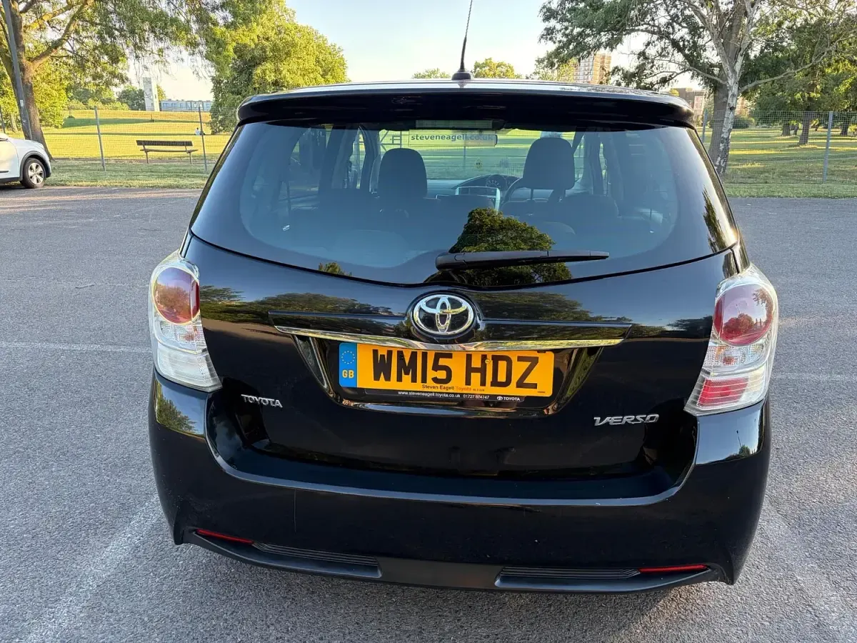 Used Toyota Verso 112 HP (82 kW) 2015 Black MPV