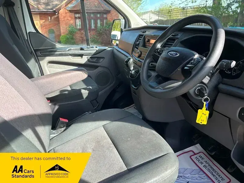 Begagnad Ford Transit Custom 105 HK (77 kW) 2018 Vit Van