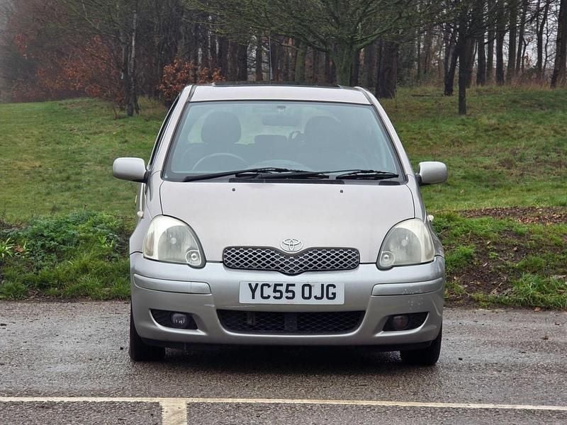 Used Toyota Yaris 2005 Silver Hatchback