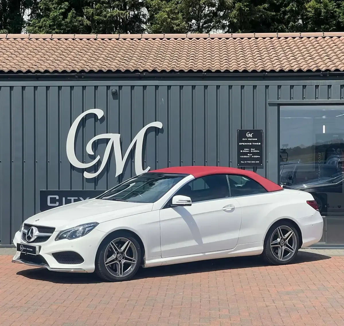Used Mercedes E220 AMG Line Premium 177 HP (130 kW) 2015 White Cabriolet