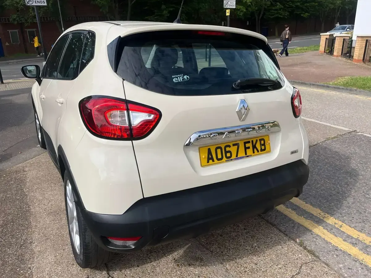 Used Renault Captur Dynamique 2017 Cream SUV