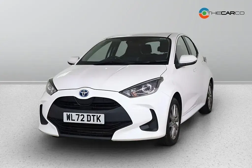 Second-hand Toyota Yaris Hybrid 116 CP (85 kW) 2023 Alb Hatchback