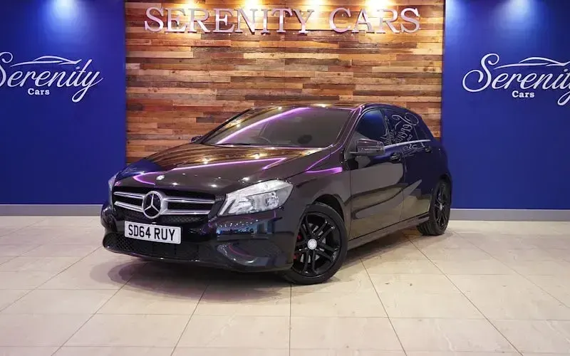 Used Mercedes A180 122 HP (89 kW) 2014 Purple Hatchback