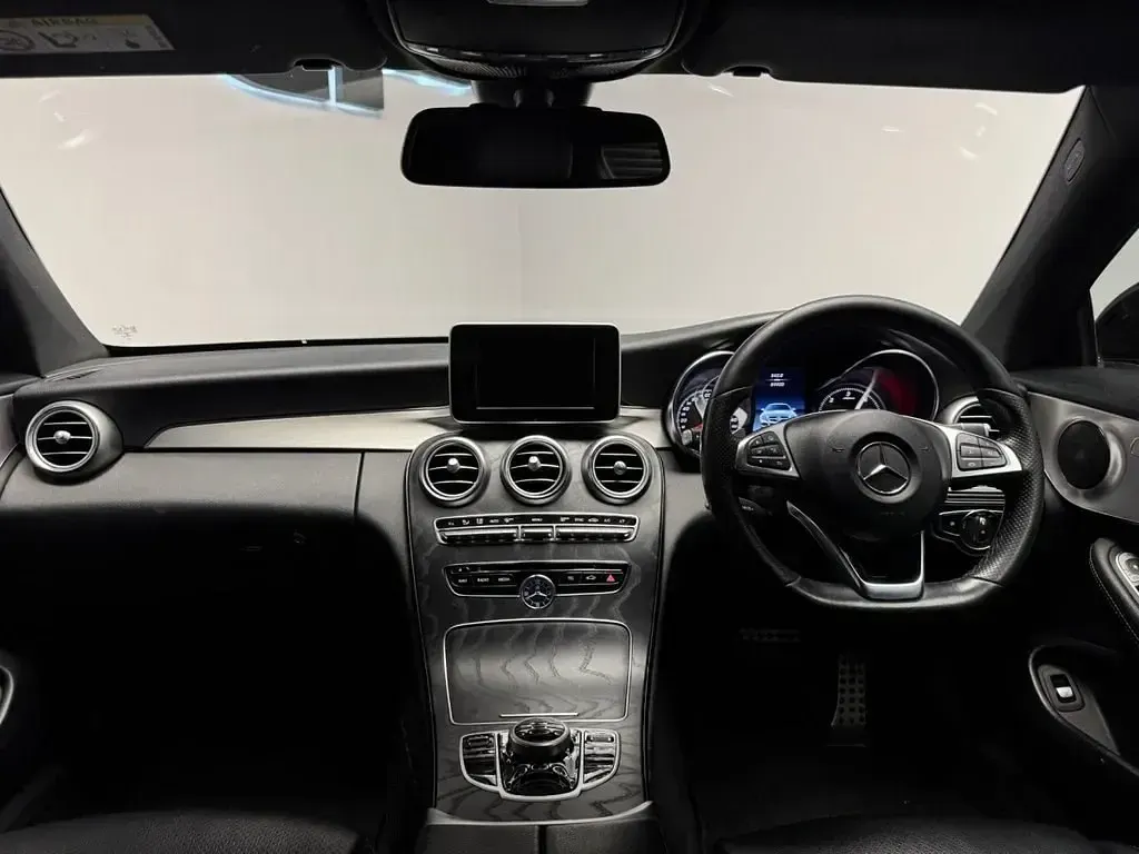 Usado Mercedes C220 AMG line 2018 Negro Coupe