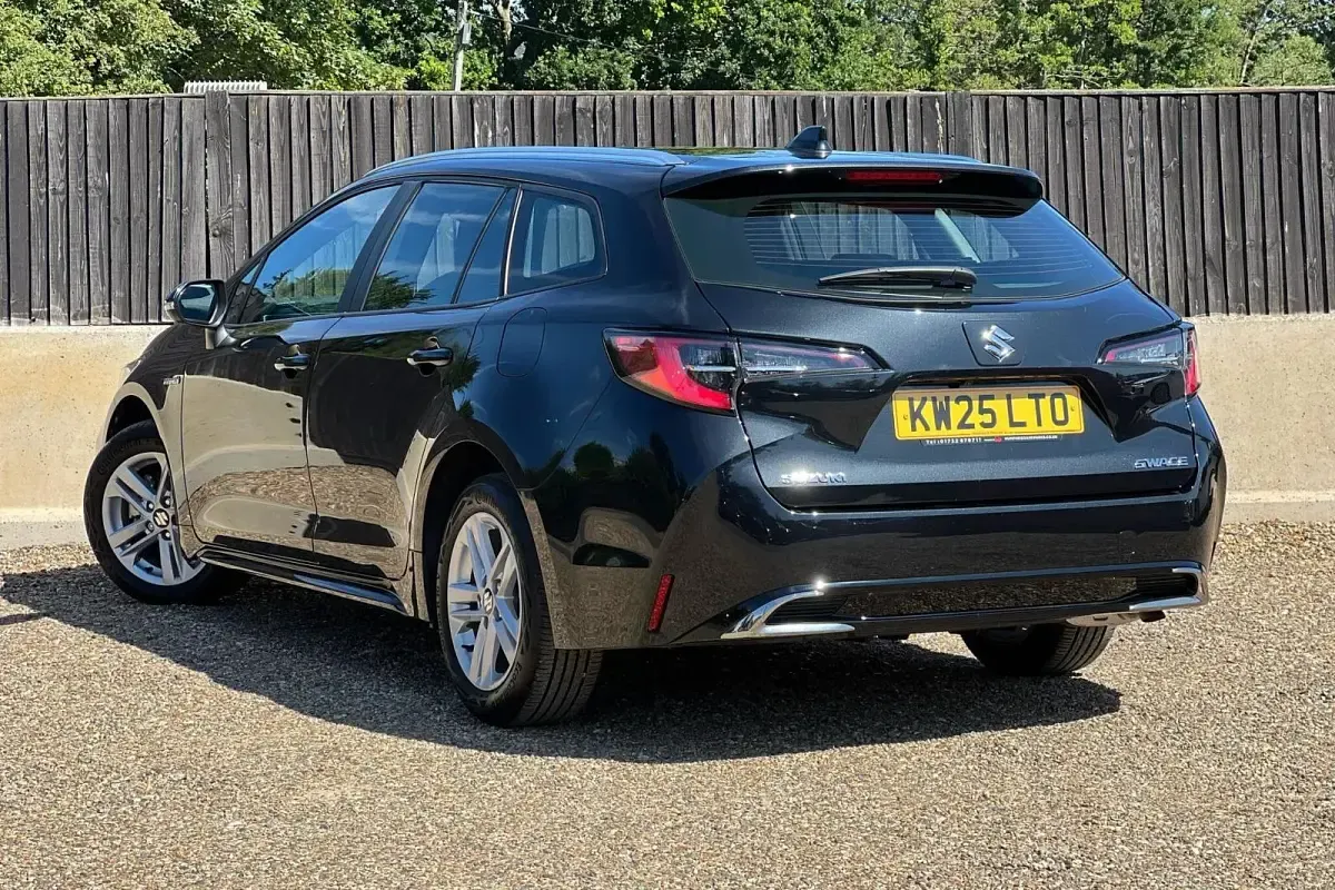 New Suzuki Swace 140 HP (102 kW) 2025 Black Estate
