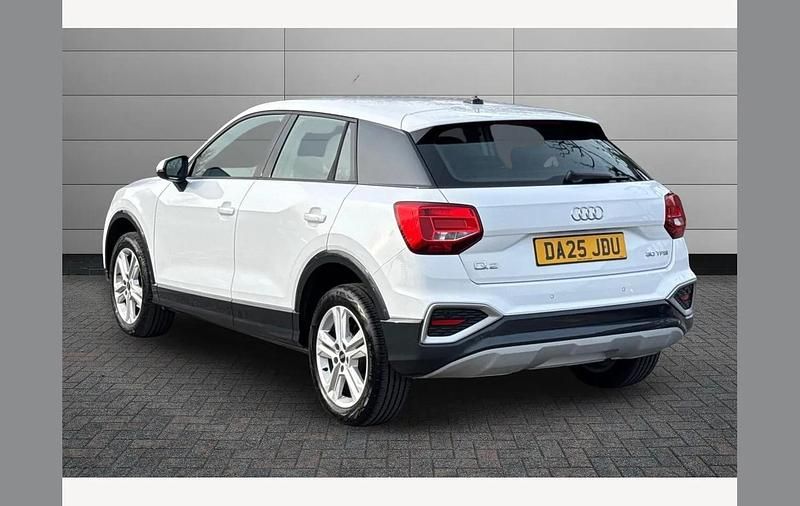 Używany Audi Q2 Sport 116 KM (85 kW) 2025 Biały SUV
