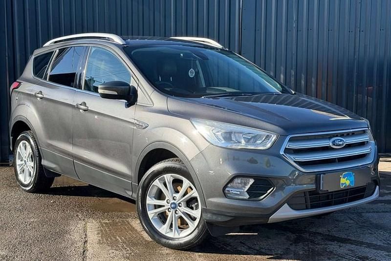 Used Ford Kuga Titanium 120 HP (88 kW) 2017 Grey SUV