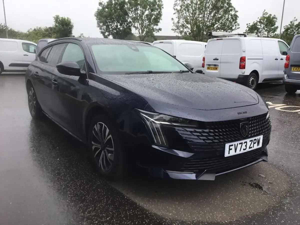 Used Peugeot 508 SW Allure 129 HP (94 kW) 2023 Blue Estate
